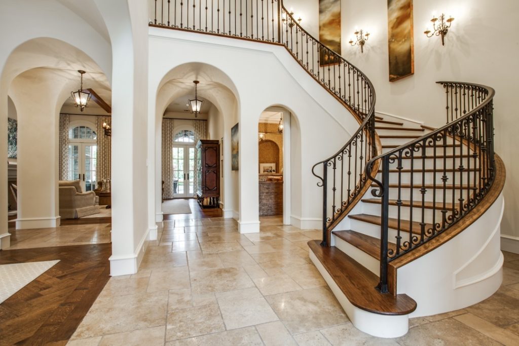 spiral staircase - best custom home builder in Dallas tx - Nixon custom homes